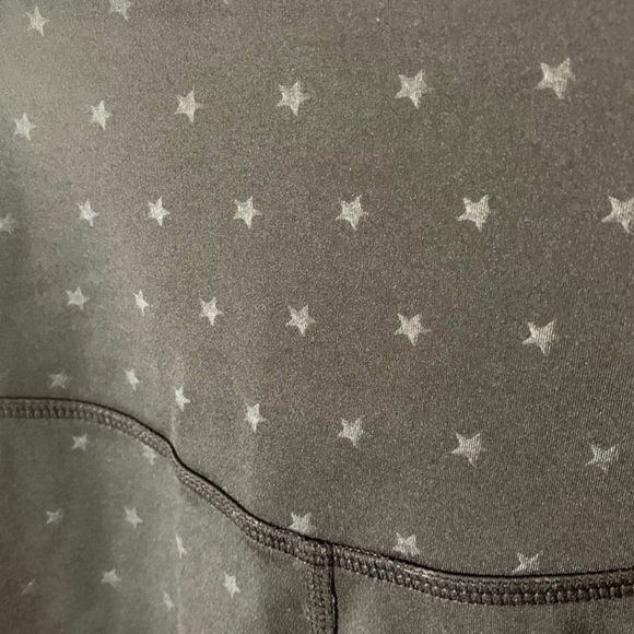 BARRY'S FIT BLACK EMBOSSED SPEED TIGHT - Picture 2 of 6